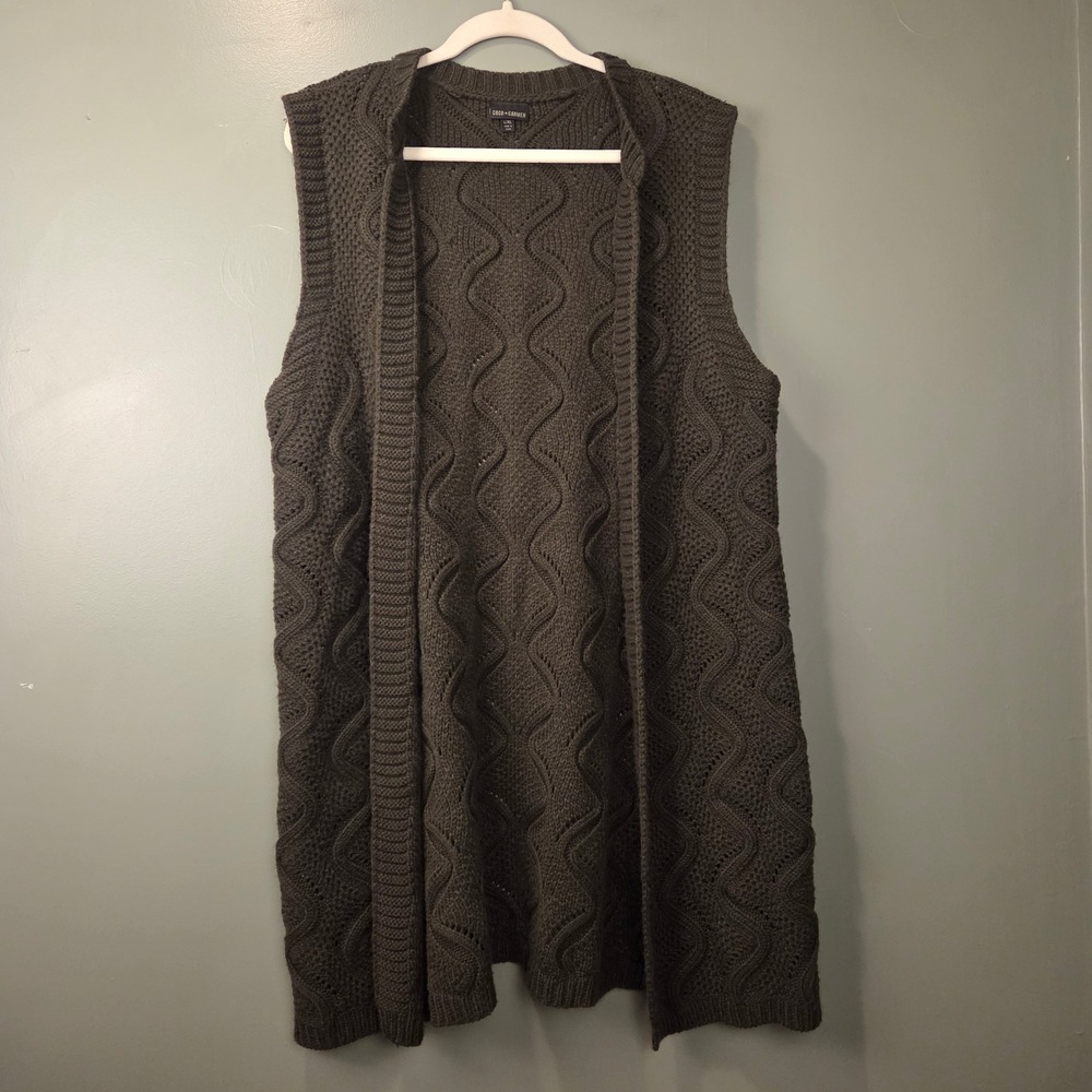Coco + Carmen Women's L/XL Open Front Chunky Knit Sleeveless Long Cardigan Green